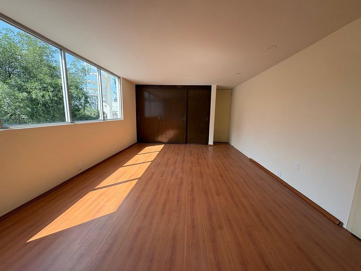 Amplia Casa para Modernizar en Romero de Terreros, Coyoacán