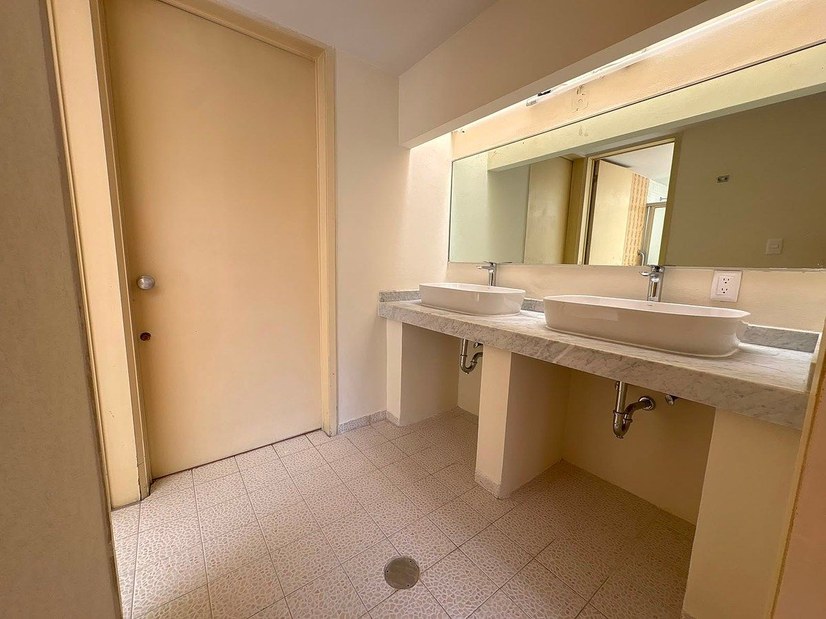 Amplia Casa para Modernizar en Romero de Terreros, Coyoacán
